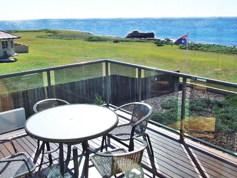 8 Sea Esplanade, Elliott Heads QLD 4670