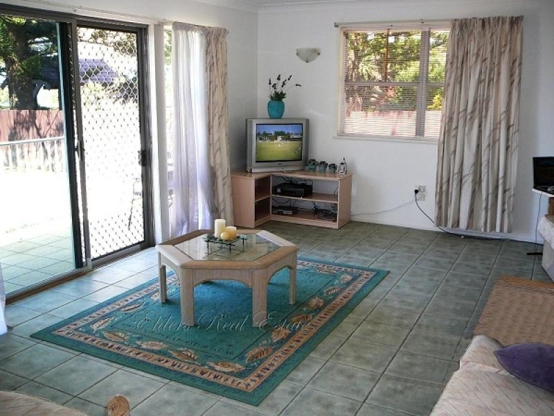 48 The Esplanade., Elliott Heads QLD 4670