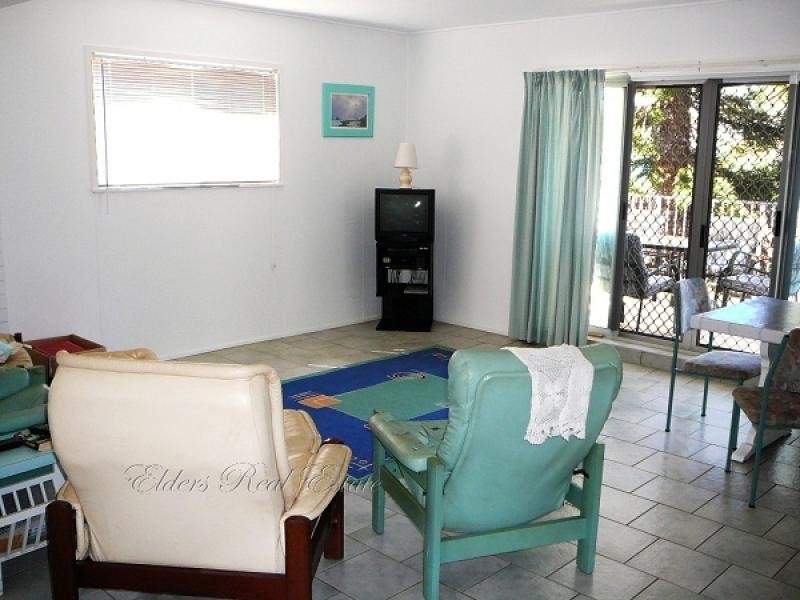 48 The Esplanade., Elliott Heads QLD 4670