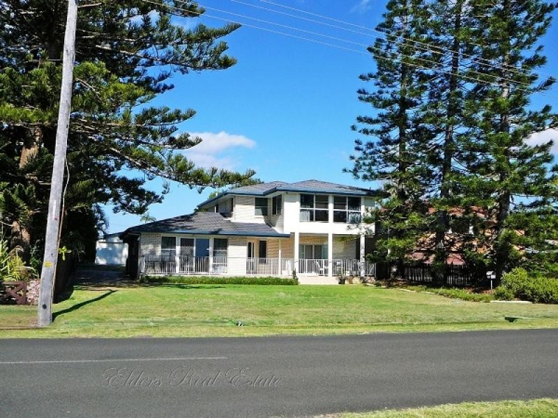 48 The Esplanade, Elliott Heads QLD 4670