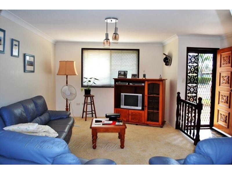 2 Vandenberg Street, Avenell Heights QLD 4670