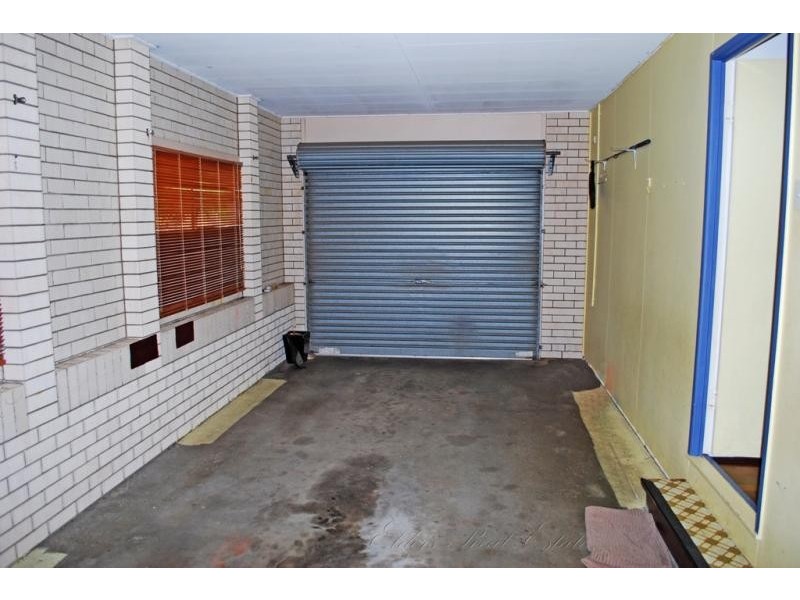 9 Jensen St., Avenell Heights QLD 4670