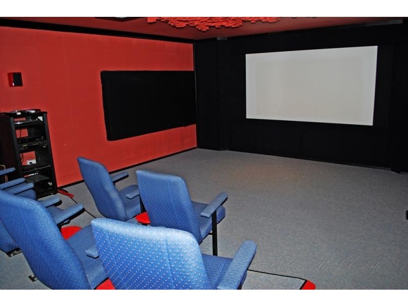 9 Jensen St., Avenell Heights QLD 4670