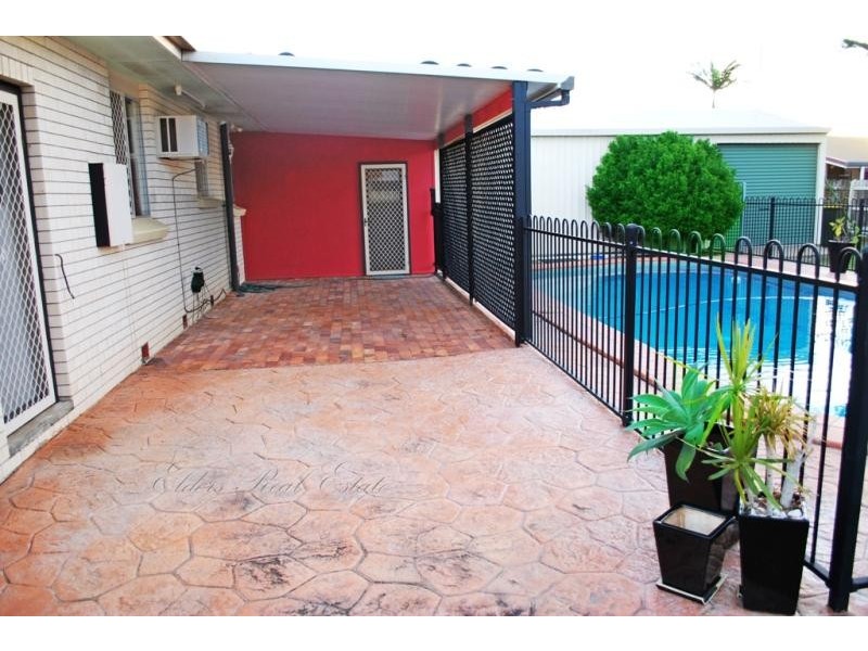 9 Jensen St., Avenell Heights QLD 4670
