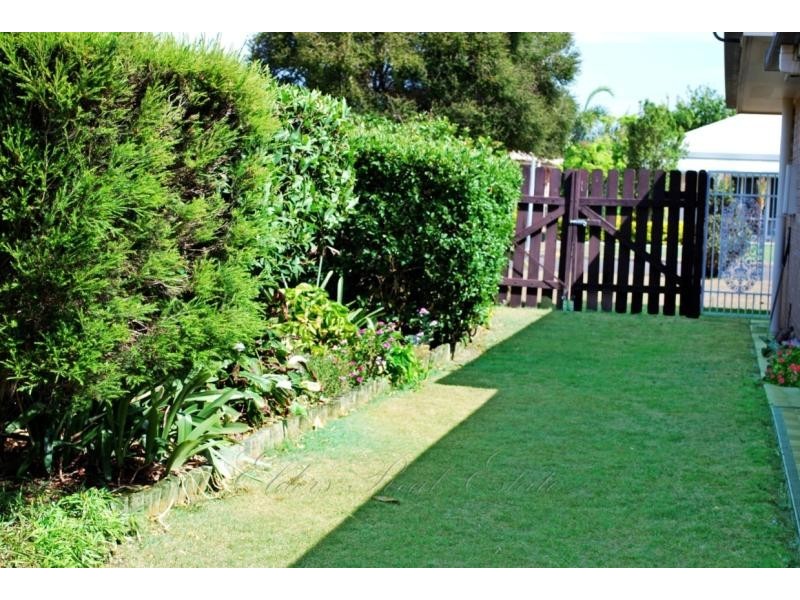 2 Vandenberg St.,, Avenell Heights QLD 4670