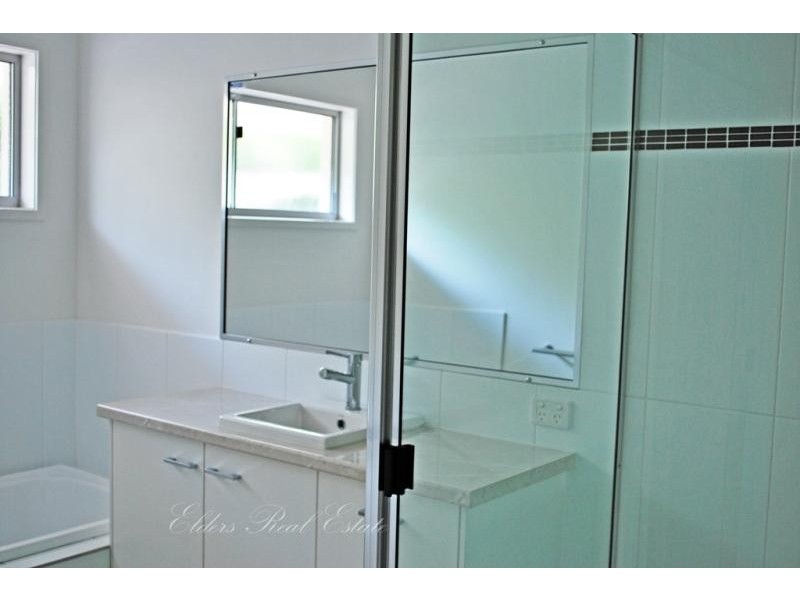 3 Grigor St.,, Avenell Heights QLD 4670