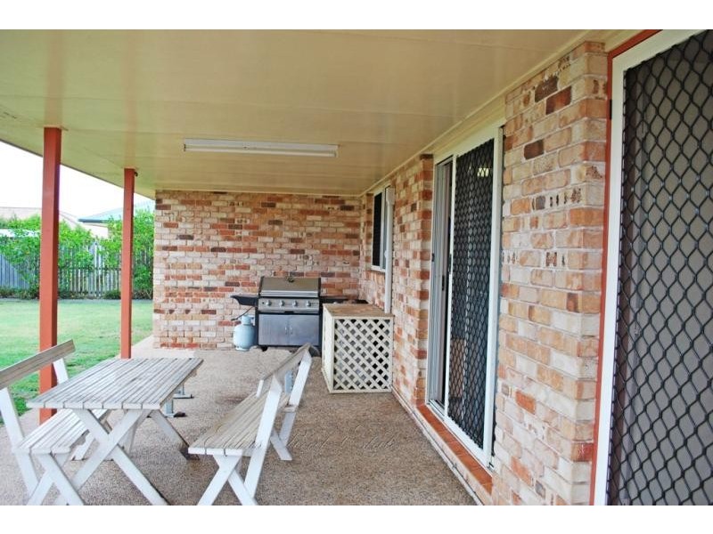 16 Chancellor Dr., Avenell Heights QLD 4670