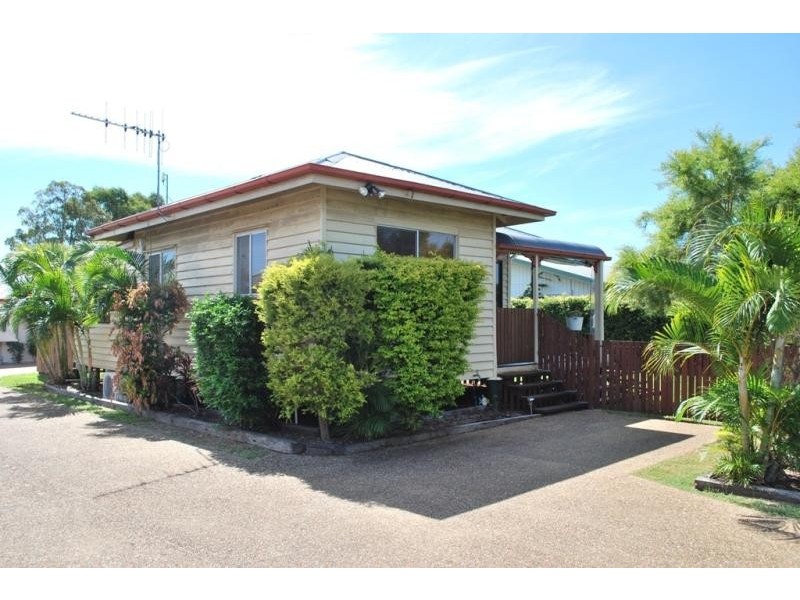 Unit 1/6 Moran St.,, Svensson Heights QLD 4670