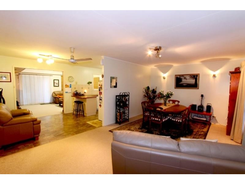 4 Craft St.,, Avenell Heights QLD 4670