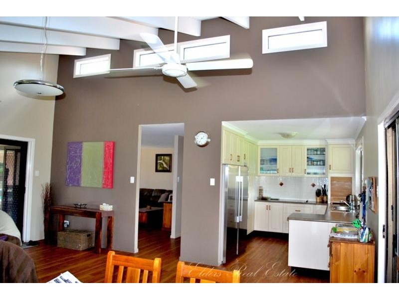 8 Jolley Lane, Thabeban QLD 4670