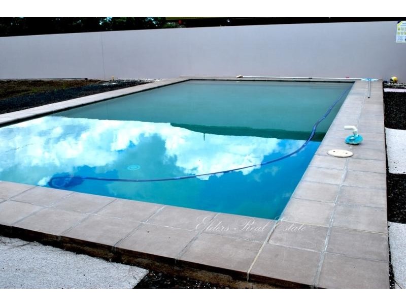 8 Jolley Lane, Thabeban QLD 4670