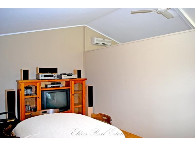 8 Jolley Lane, Thabeban QLD 4670