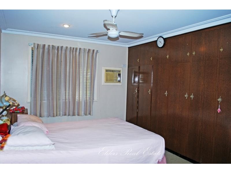 73 FE Walker St.,, Kepnock QLD 4670