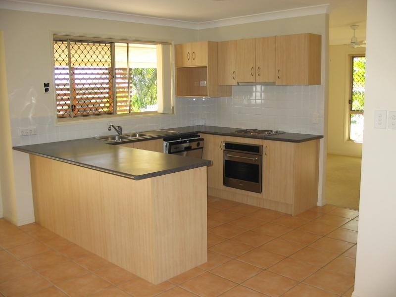 30 ROSS PLACE, Wakerley QLD 4154