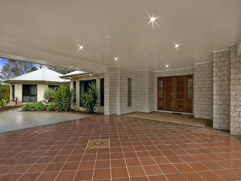 1 Honeysuckle Court, Cornubia QLD 4130