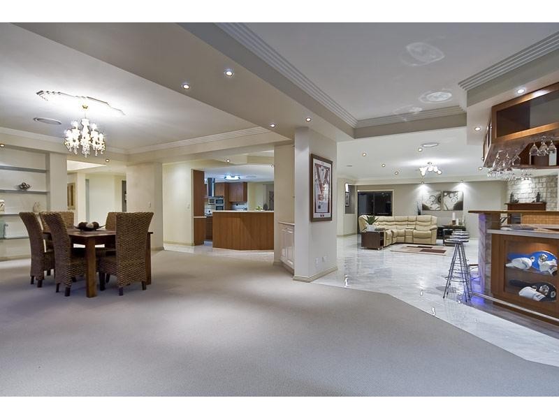 1 Honeysuckle Court, Cornubia QLD 4130