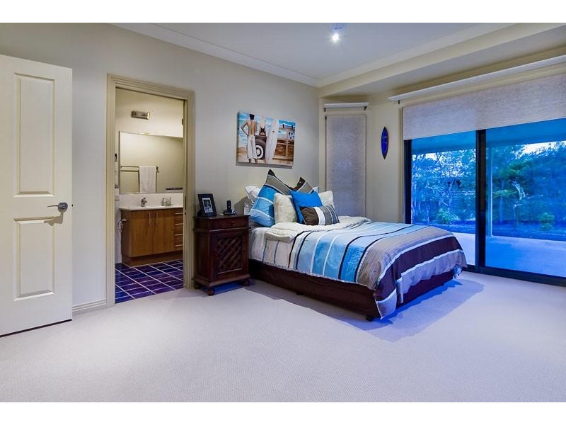 1 Honeysuckle Court, Cornubia QLD 4130