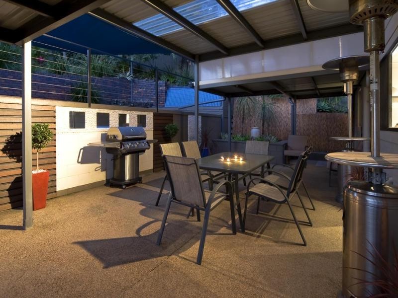 6 Cynthia Crs, Springwood QLD 4127