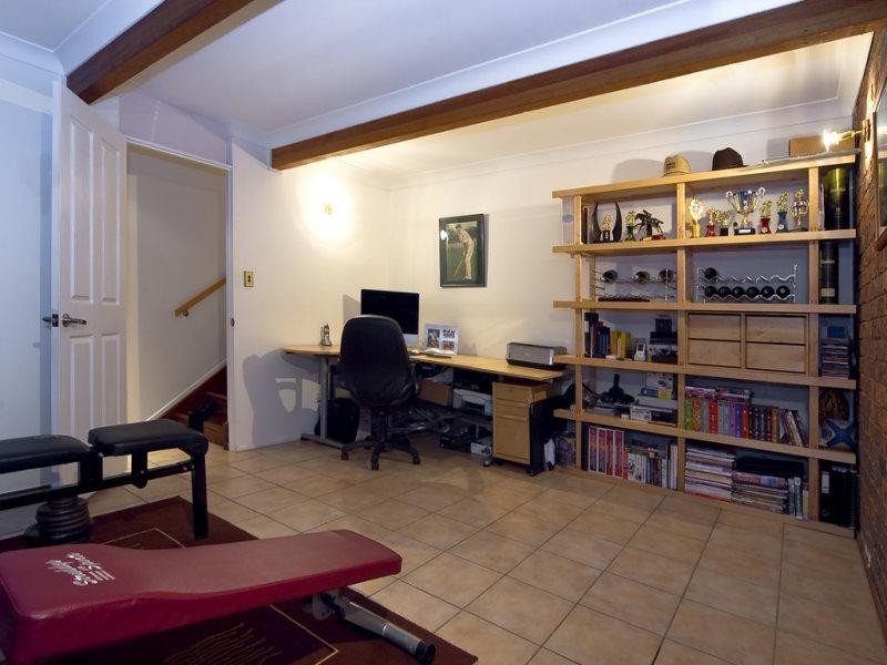 6 Cynthia Crs, Springwood QLD 4127