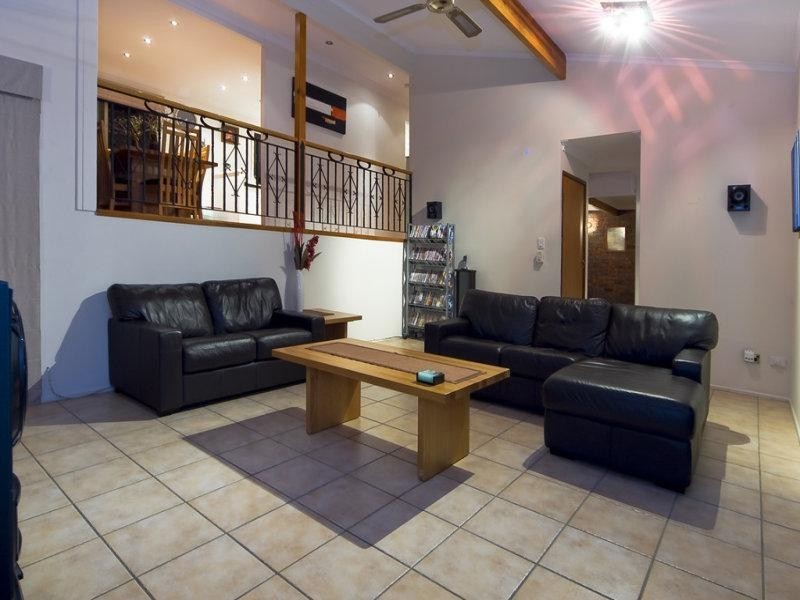 6 Cynthia Crs, Springwood QLD 4127