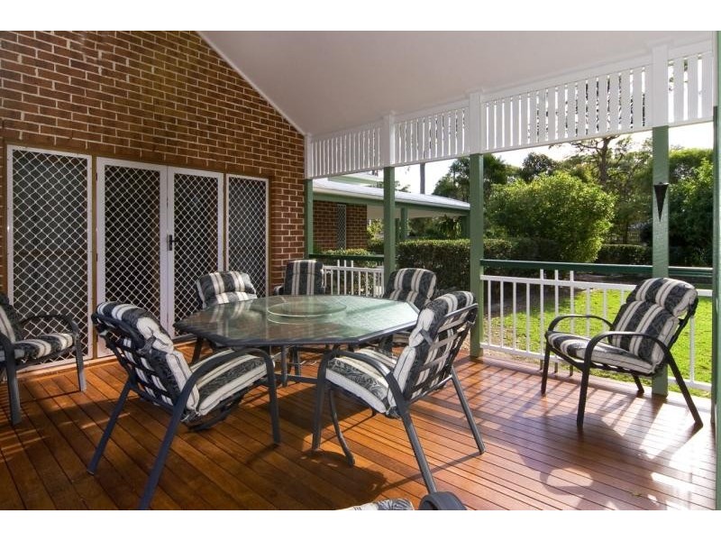 2 Solway Crescent, Carbrook QLD 4130