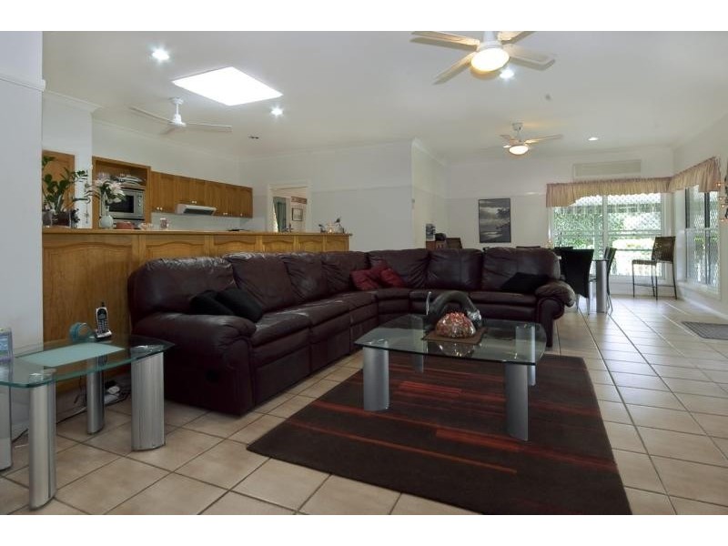 2 Solway Crescent, Carbrook QLD 4130