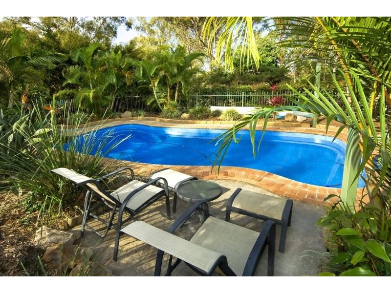 2 Solway Crescent, Carbrook QLD 4130