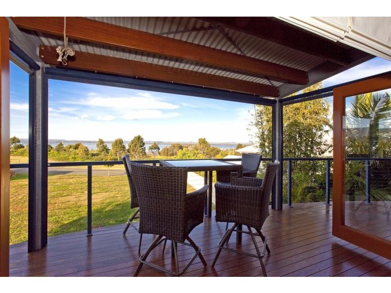 13 Watervale Drive, Redland Bay QLD 4165