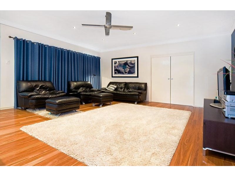 8 Nancy May Court, Daisy Hill QLD 4127