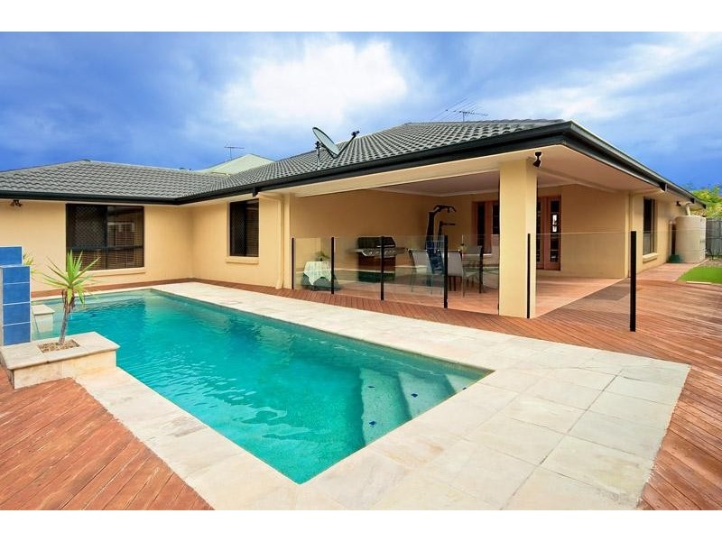 22 The Avenue, Windaroo QLD 4207