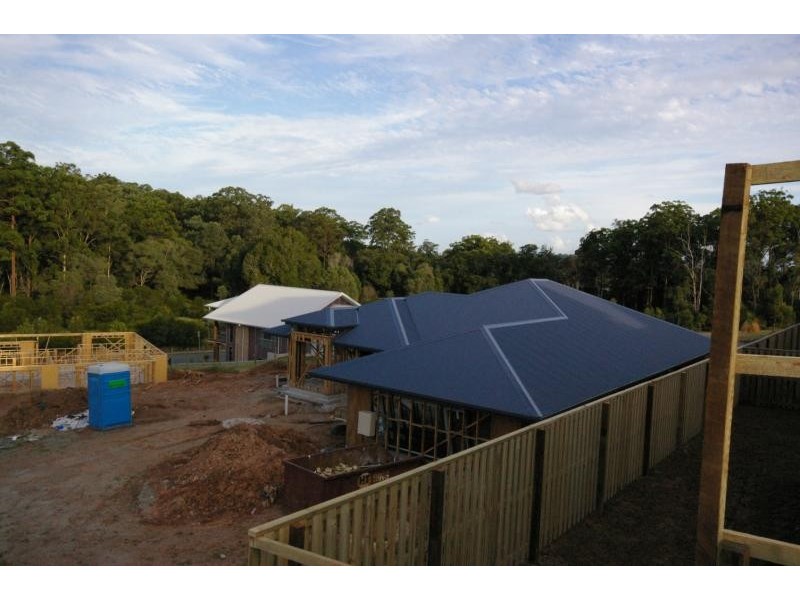 4 Clem Close, Daisy Hill QLD 4127