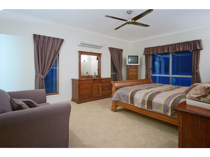 182 Stern Road, Carbrook QLD 4130