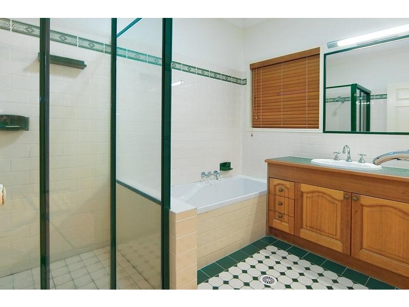 182 Stern Road, Carbrook QLD 4130