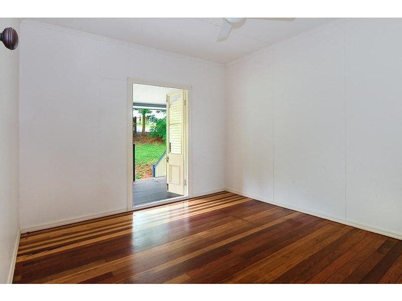 22 Laughlin Street, Kingston QLD 4114
