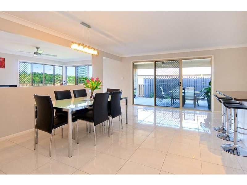 39 Dennis Vale Drive, Daisy Hill QLD 4127