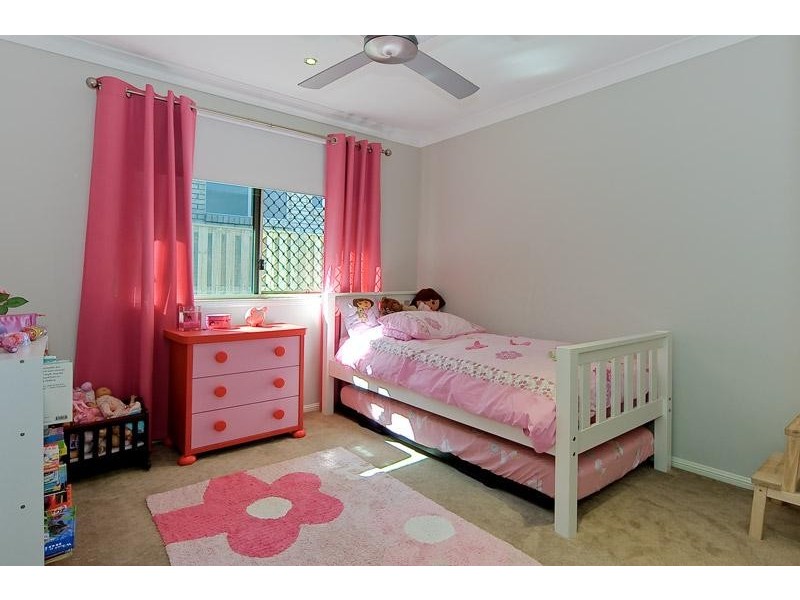 39 Dennis Vale Drive, Daisy Hill QLD 4127