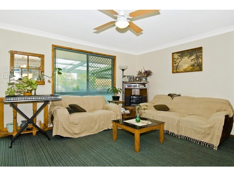 4 Japonica St, Eagleby QLD 4207