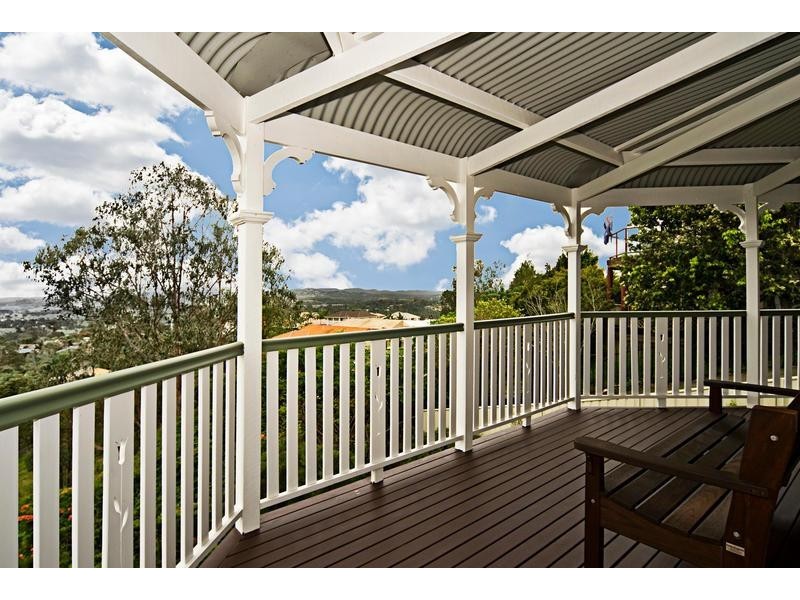 Edens Landing QLD 4207
