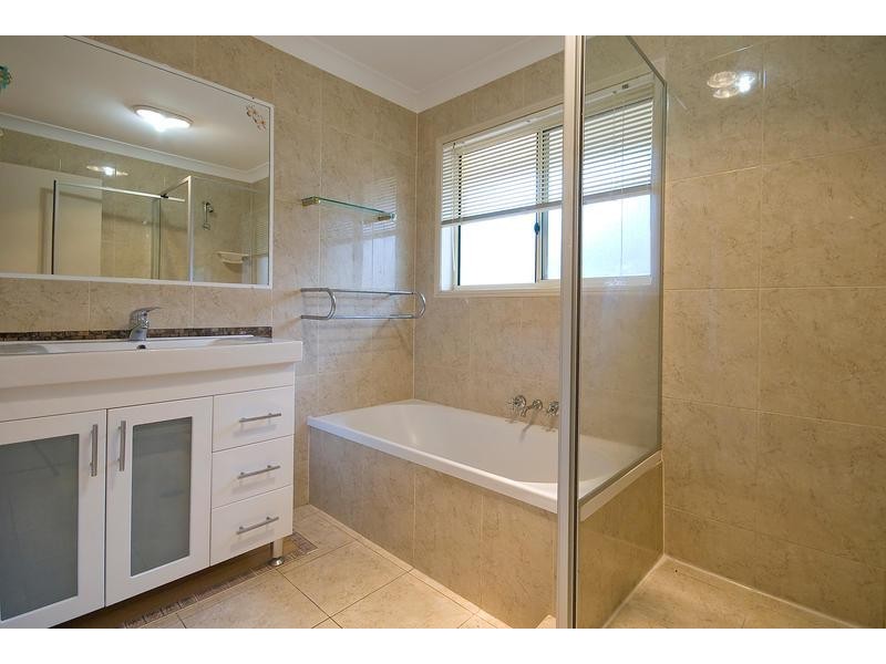 44 Sundar Cres, Tanah Merah QLD 4128