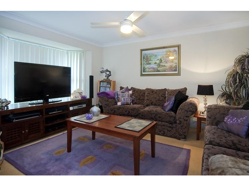 12 Mountain View Crescent, Mount Warren Park QLD 4207