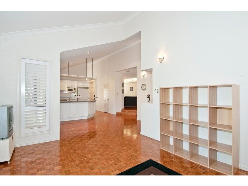 8 Heeler Court, Shailer Park QLD 4128