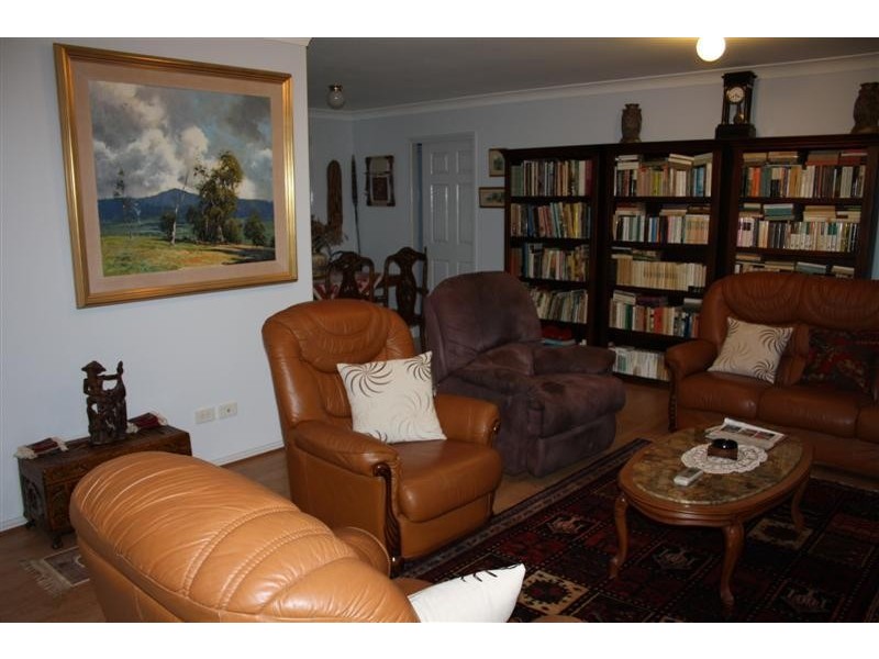 12 Oakwood Drive, Waterford West QLD 4133