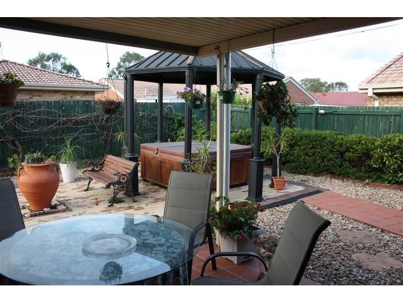 12 Oakwood Drive, Waterford West QLD 4133