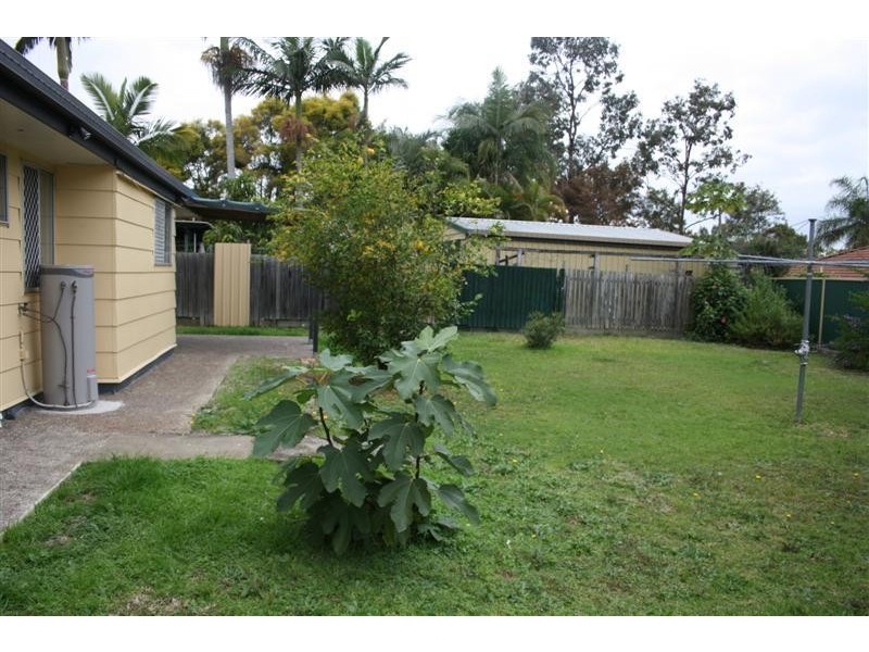 208 Herses Road, Eagleby QLD 4207