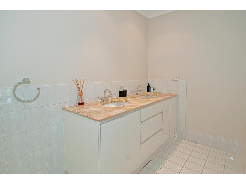 15-17 Loffs Road, Loganholme QLD 4129