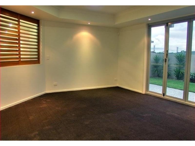 26 Dennis Vale Drive, Daisy Hill QLD 4127