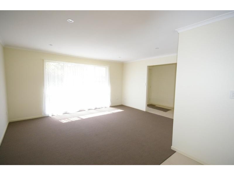 17 Magnolia Pde, Victoria Point QLD 4165