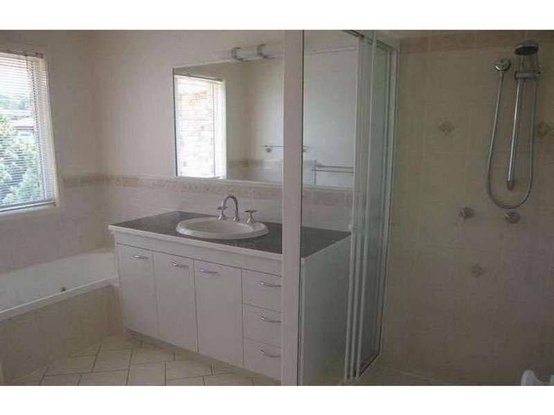 32 Yvonne Crescent, Mount Warren Park QLD 4207