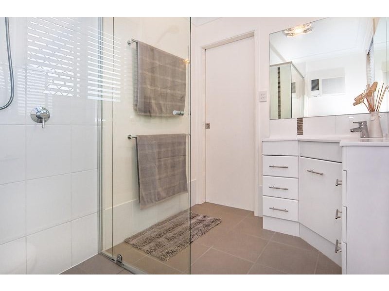 49 Cowra Street, Tanah Merah QLD 4128