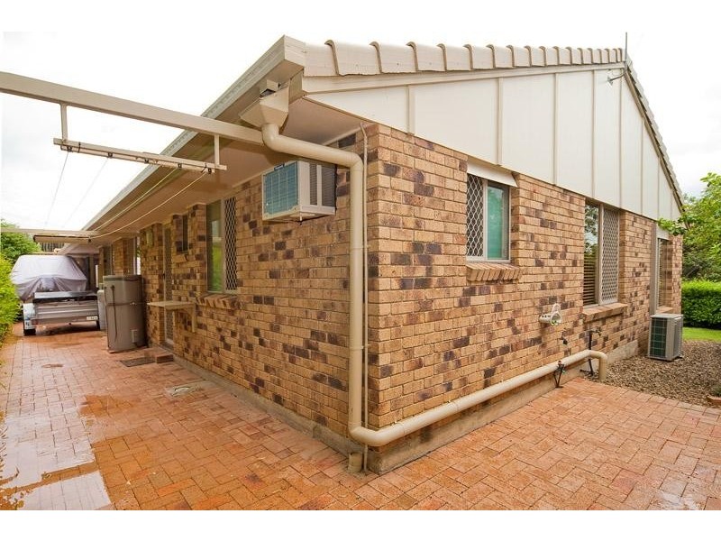 49 Cowra Street, Tanah Merah QLD 4128